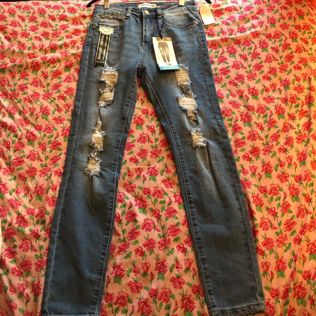 Destroyed Jeans